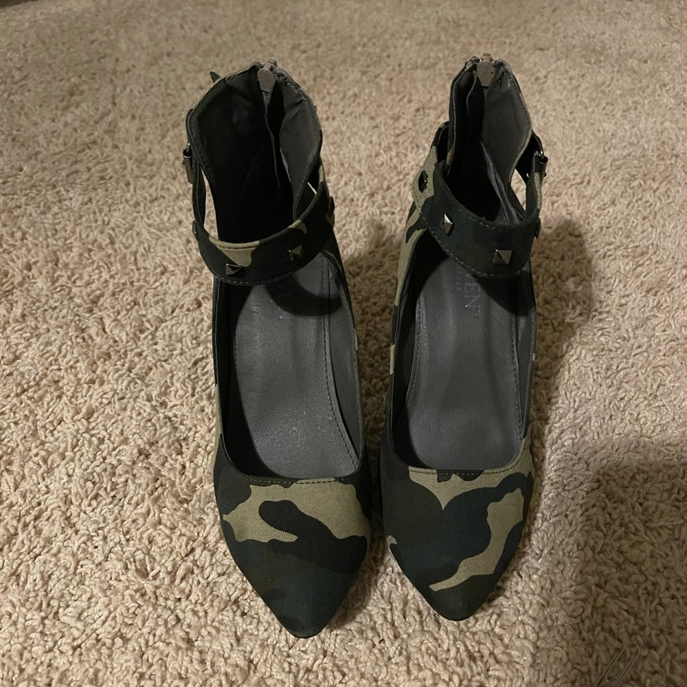 Camouflage Print Heels